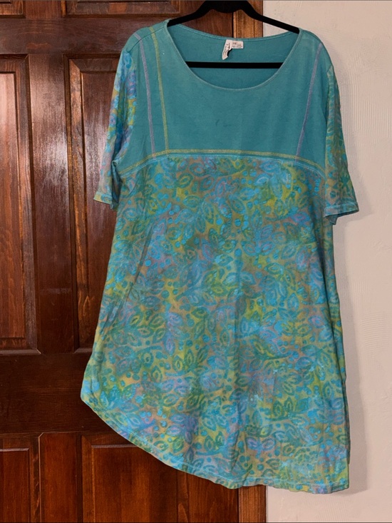 Winter Sun Tops - Winter Sun Teal Multicolor floral Short-Sleeve Tunic